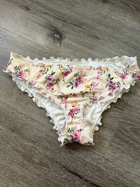Shade & Shore Cream Floral Ruffle Bikini Bottoms